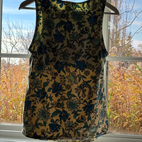 Land’s End Swim Top With Soft Cup Bra - Picture 3 of 5